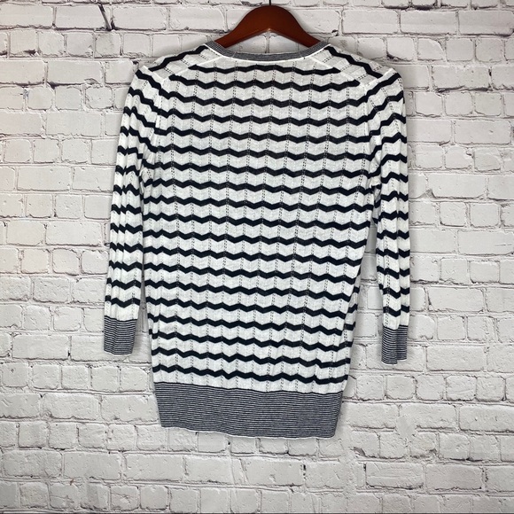 The Loft Black + White Chevron Cardigan Small - Picture 3 of 4
